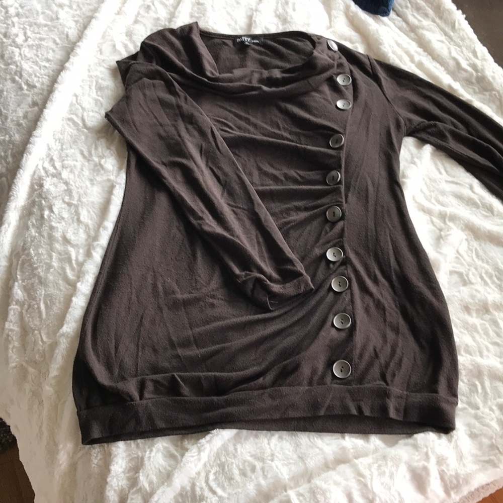Women’s long sleeve sweater / nursing option